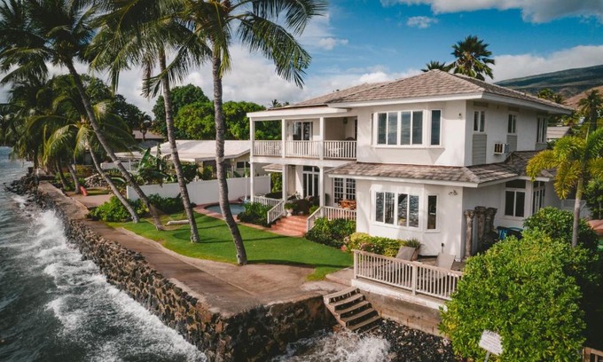 Historic Lahaina Front Street House | Lahaina Oceanfront Estate-Main House