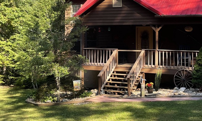 Ocoee Cabin | LAINE'S LODGE IN CHEROKEE NATIONAL FOREST