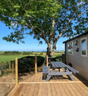 Gilcrux House | Lake District Solway View 16 The Beeches Caravan Park