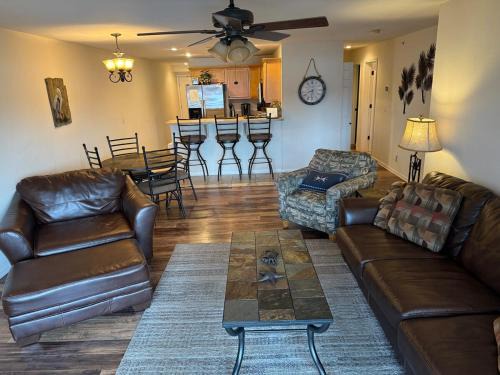 Camdenton Apartment | Lake Front and Calm Waters at Miramar 3BR 2BA