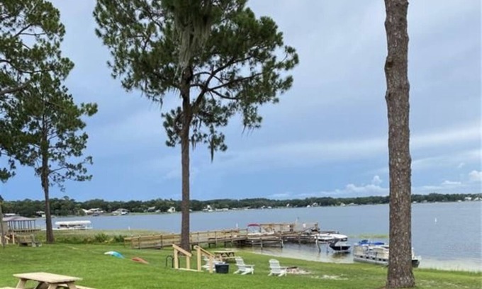 Summerfield Condo | Lake Front Get Away - 10 minutes from The Villages