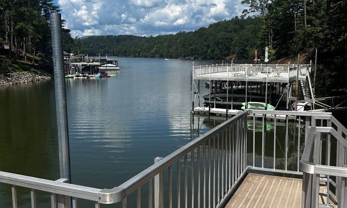 The Arbor House | Lake Front Retreat with 2-tier Dock , Brand new 4 Bedroom Home