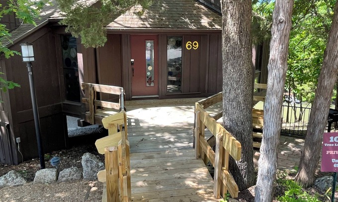 Lake Ozark Villa | LAKE FRONT Swim off private Deck" WOW" ELEGANT in Heart Of Lake Of OZARKS