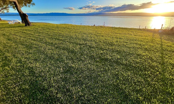 Primbee Villa | Lake-Front Villa w/ Waterviews and Direct Water Access