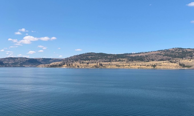 Davenport House | Lake Front with boat parking and easy access to the beach and marina