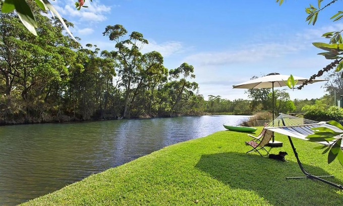 Lake Tabourie House | Lake Frontage