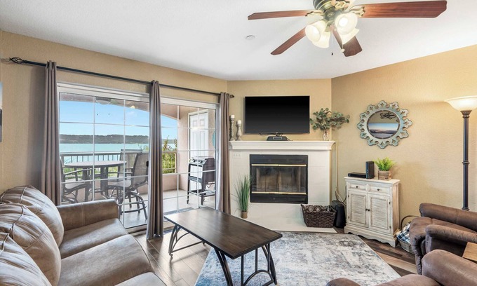 Hollister Condo | Lake Harbour~on TRL – For 6