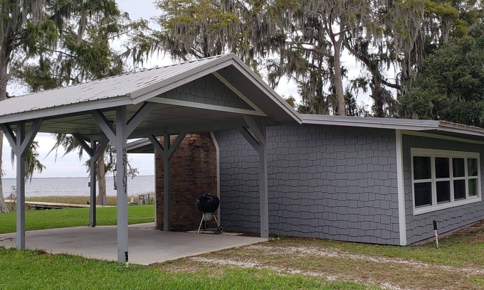 Okahumpka Cabin | LAKE HARRIS SIESTA HIDEAWAY 2