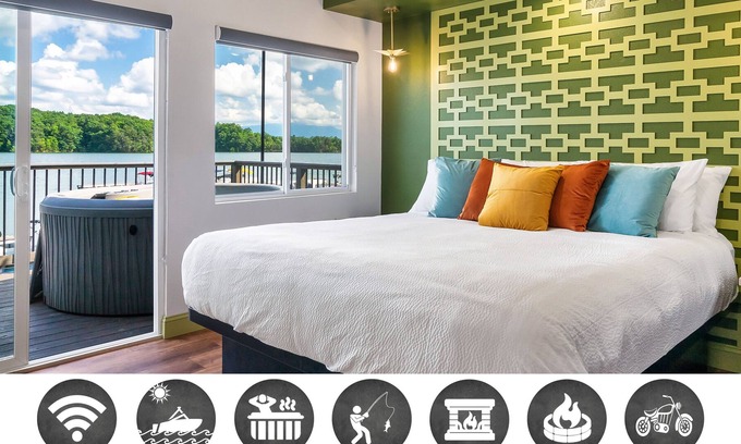 Dandridge Villa | Lake It Up - Lake View / Mountain View / Fire Pit / Corn Hole / Hot Tub