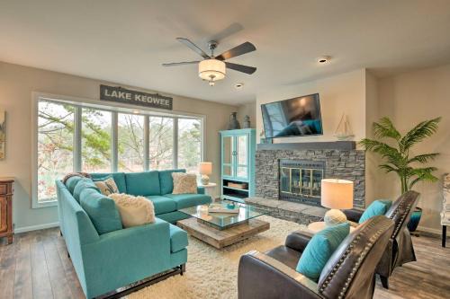 Salem Apartment | Lake Keowee Resort Condo Waterfront Balcony