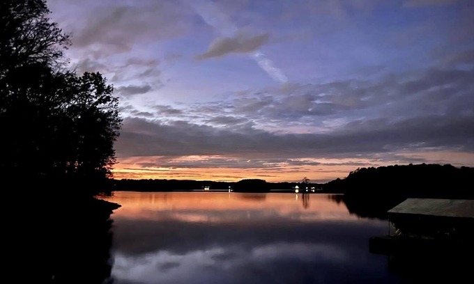 Cumming House | Lake Lanier Sunset Views - Month of June