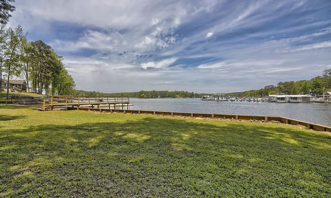 Camden House | Lake life on Beaver Creek Lake Wateree!