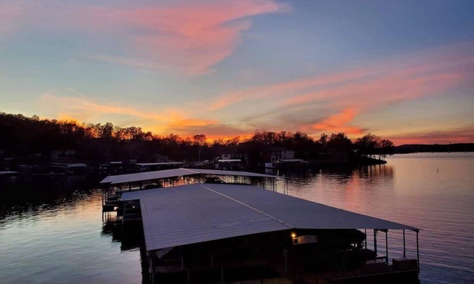 Osage Beach Condo | Lake Life Reimagined -best location best view 17mm