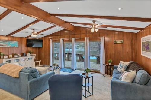 Prosperity House | Lake Stay on Bedford Way