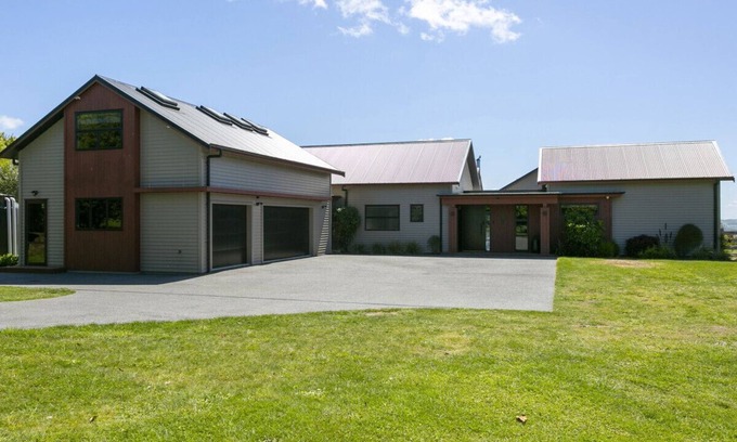 Acacia Bay Apartment | Lake Taupō Hideaway Apartment in Acacia Bay