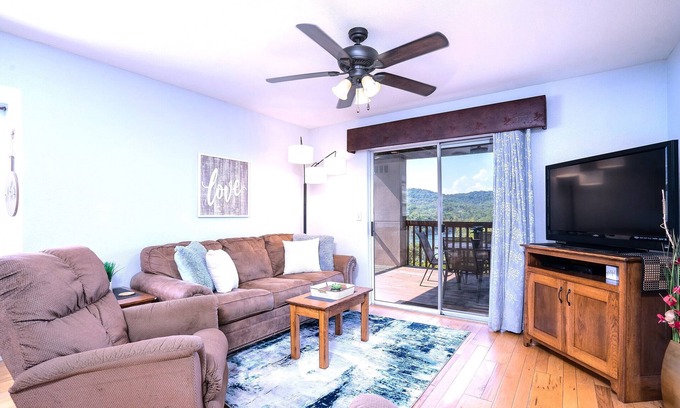Indian Point Condo | Lake Views + By SDC + Large Deck | Sleeps 12