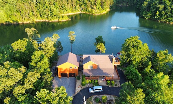 Dandridge Cabin | Lakefront Cabin in Paradise Landing Resort, Mountain Views, Private Dock.