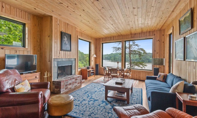 Samantha Cabin | Lakefront Cabin - Thoughtful Design and Breathtaking Views