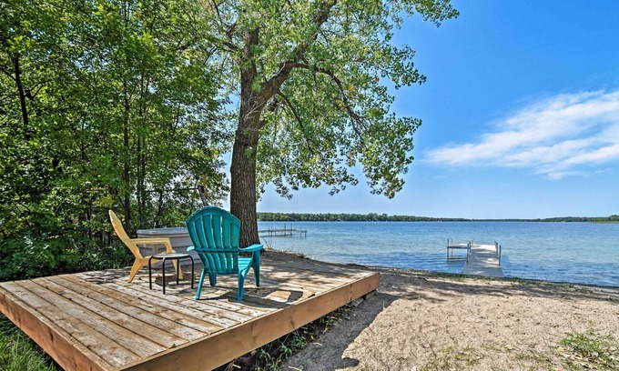 Ottertail Cabin | Lakefront Henning Cabin w/ Fantastic Lake Views!