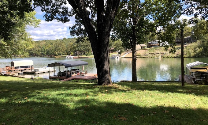 Cherokee Village House | Lakefront Home on Lake Thunderbird