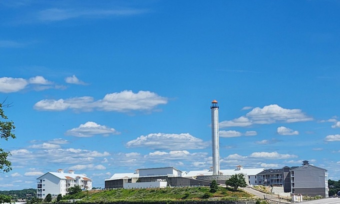 Lake Ozark House | Lakefront house RIGHT on the water! 3.3 mm Lake of the Ozarks. Calm cove