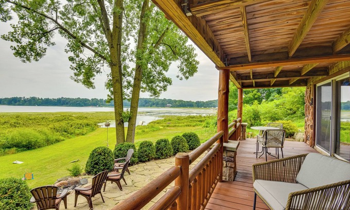 Jones Cabin | Lakefront Jones Cabin w/Private Dock & Game Room!