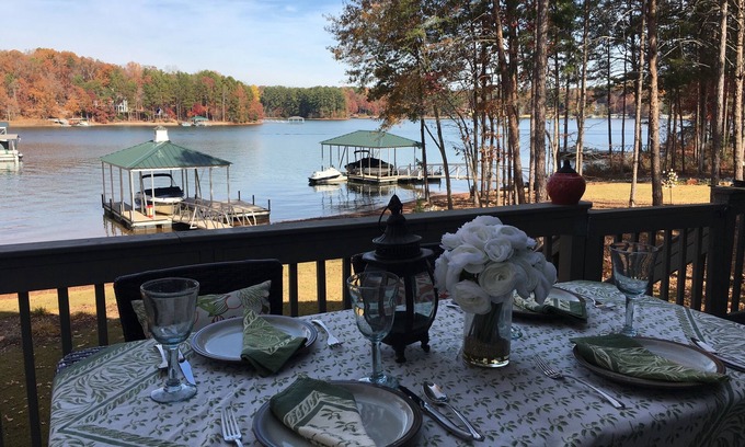 Seneca House | Lakefront Lake Keowee Home with flat lawn & private dock. 14 miles to Clemson!