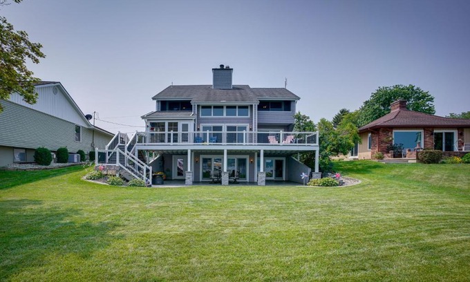 Syracuse House | Lakefront Syracuse Home with Deck and Private Dock!