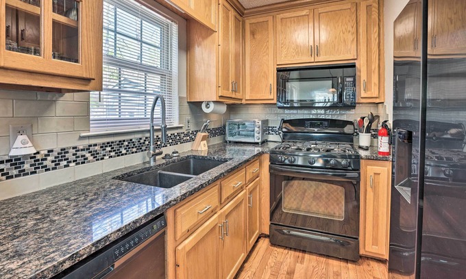 Wedowee House | Lakefront Wedowee Home w/Private Dock & Hot Tub!