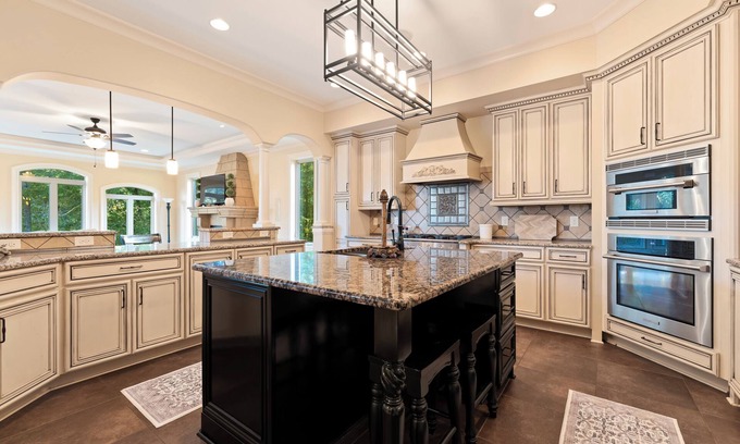 Mooresville House | Lakemore by SoCharm | Sleeps 18 | Indoor pickleball