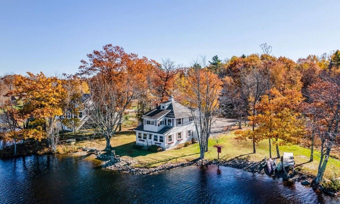 Orono House | Lakeside 4BD: Pushaw Lake Retreat