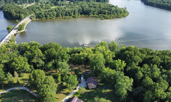 Damascus House | Lakeside Acres at Berlin Lake, OH - 4 Bedroom/3 Bath with separable studio apt