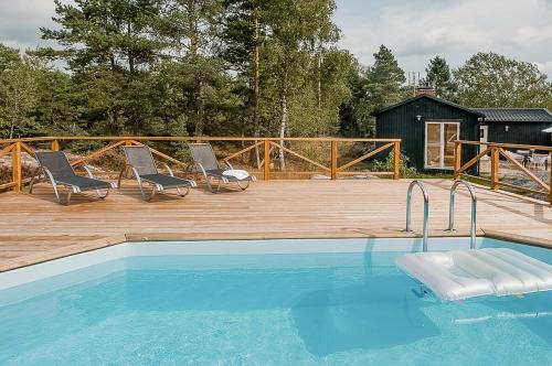 Varmdo House | Lakeside Archipelago House With Pool On Vindö