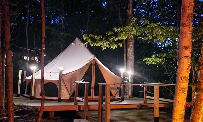 Sebec RV Rental | Lakeside Glamping for up to 4