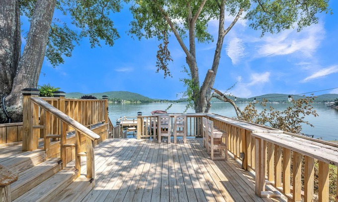Blue Mountain House | Lakeside Paradise: 4BR Retreat on Neely Henry Lake by RedAwning