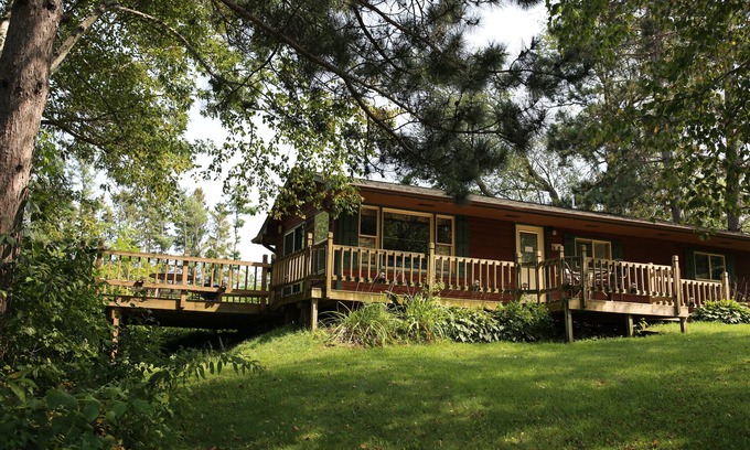 Tomah Cabin | Lakeside Ranch Cabin.
