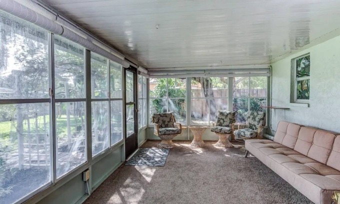 Inverness House | Lakeview Escape Kayaks