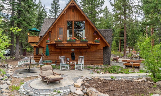 Ridgewood House | Lakeview Guest House in Carnelian Bay