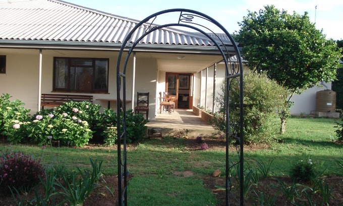 Riversdale House | Lalani B&B/Self catering Cottages