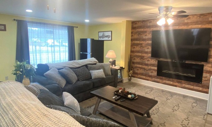 Lancaster House | Lancaster E Main · Lancaster House