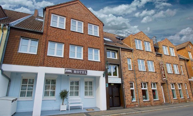 Hafen Hotel | Landhaus Hamm THE UNIQUE BOUTIQUE HOTEL