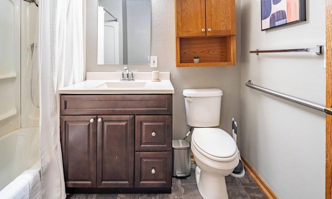 Leavenworth Apartment | Landing | Amazing 1BD, Courtyard