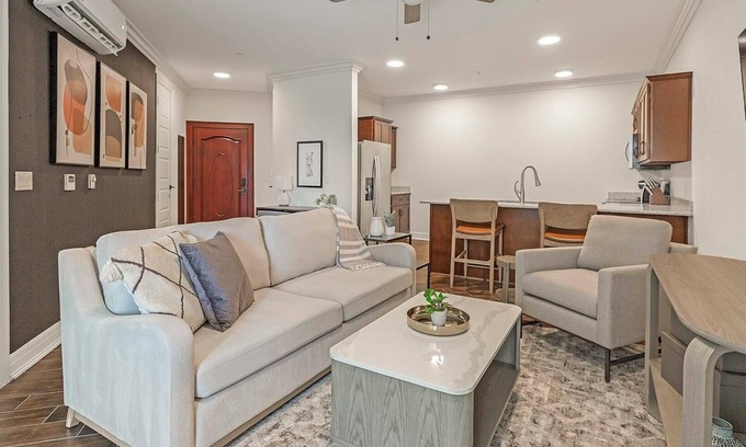 Overland Park Apartment | Landing at Carson Street Towers - 1 Bedroom in .