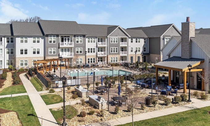 Matthews Apartment | Landing at Chestnut Farm - 1 Bedroom in Stallings