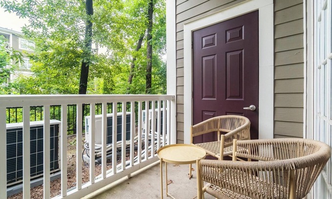 Charlotte Apartment | Landing | Beautiful 1BD, Clubhouse, Gym