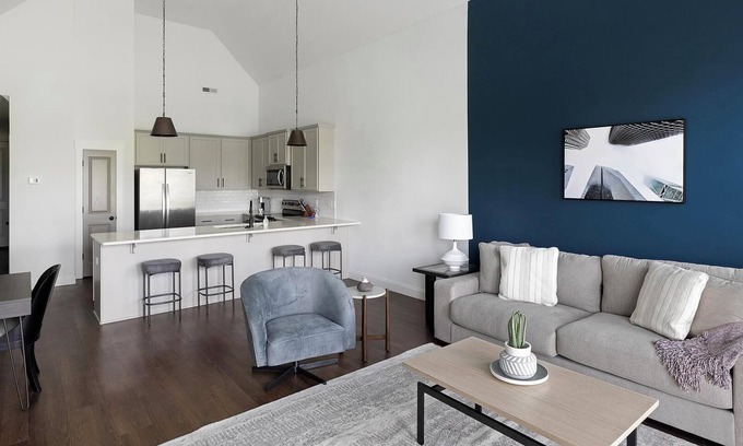 Athens Apartment | Landing | Chic 2BD, Clubhouse, Gym