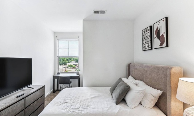 Eden Apartment | Landing | Incredible 1BD, Clubhouse, Gym