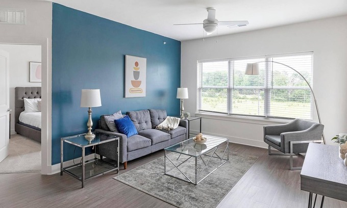 Athens Apartment | Landing | Incredible 2BD, Gym, Yoga Studio