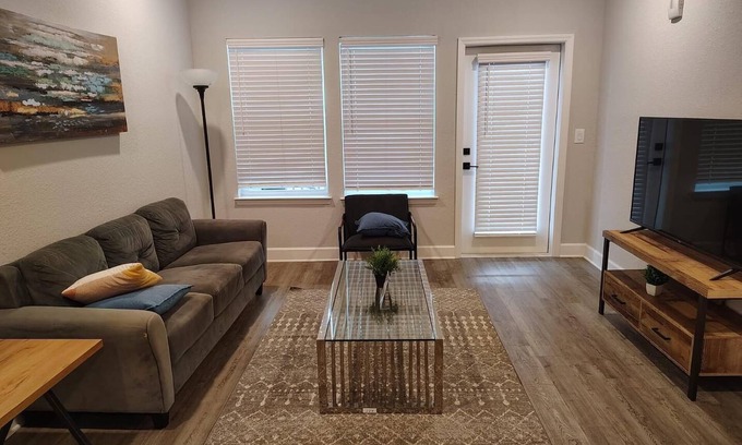 Newberry Apartment | Landing | Modern 1BD, Gym, Pool