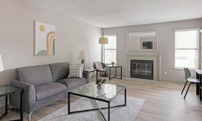 Huntsville Apartment | Landing | Modern 1BD, Pool, Clubhouse